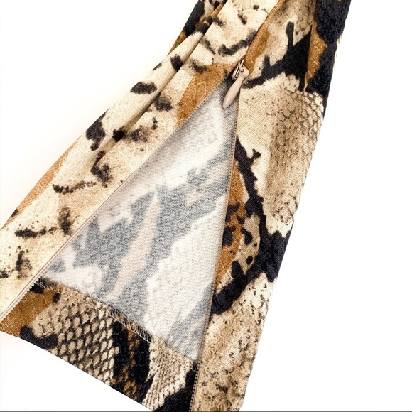 Blumarine Stunning Snakeskin Silk Embellished Top S - Picture 6 of 9